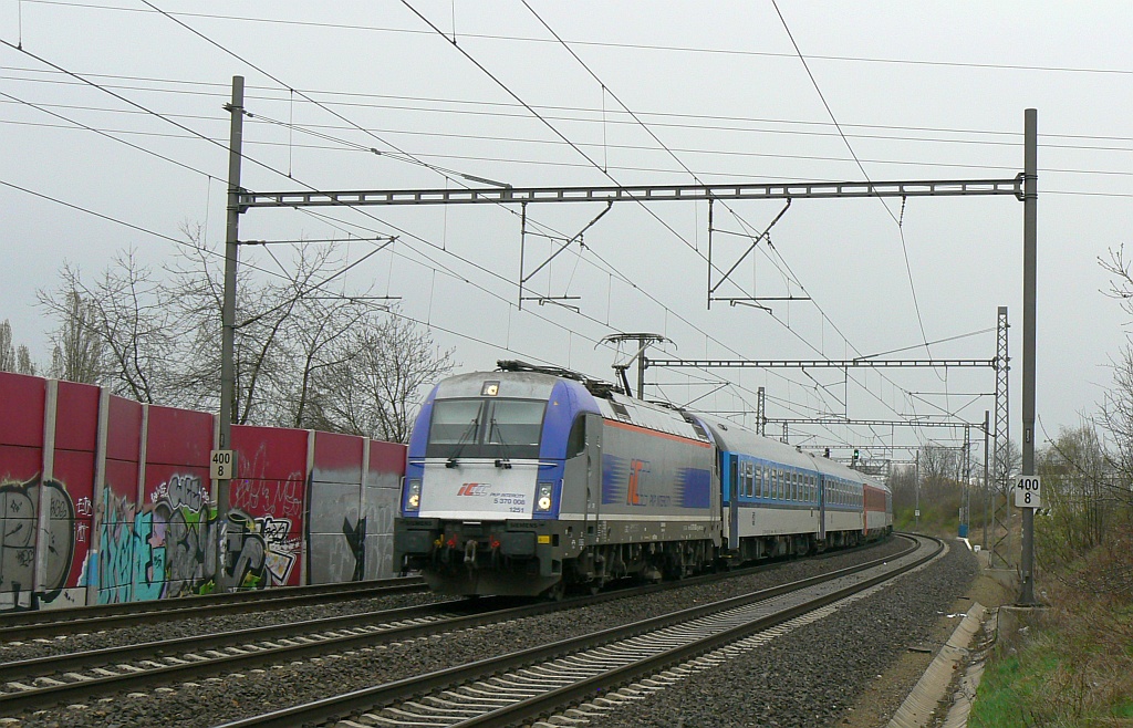 EU44-008